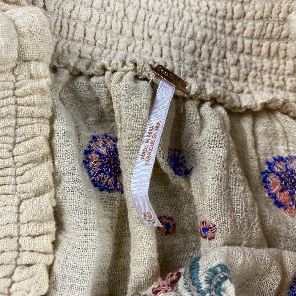 FREE PEOPLE Off The Shoulder Floral Embroidery Saachi Top Womens XS Beige